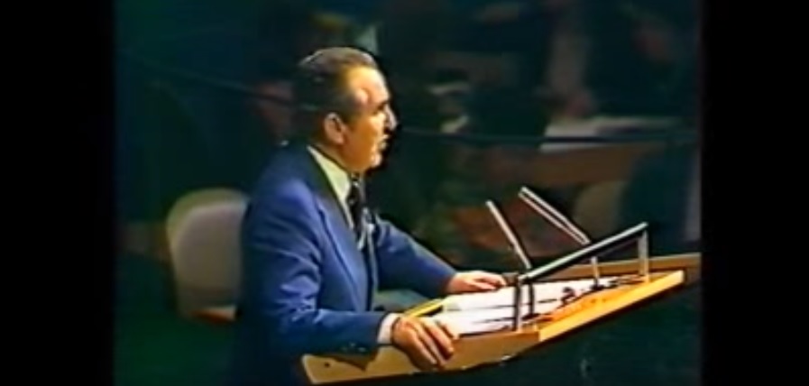 חיים הרצוג באו"ם 1975